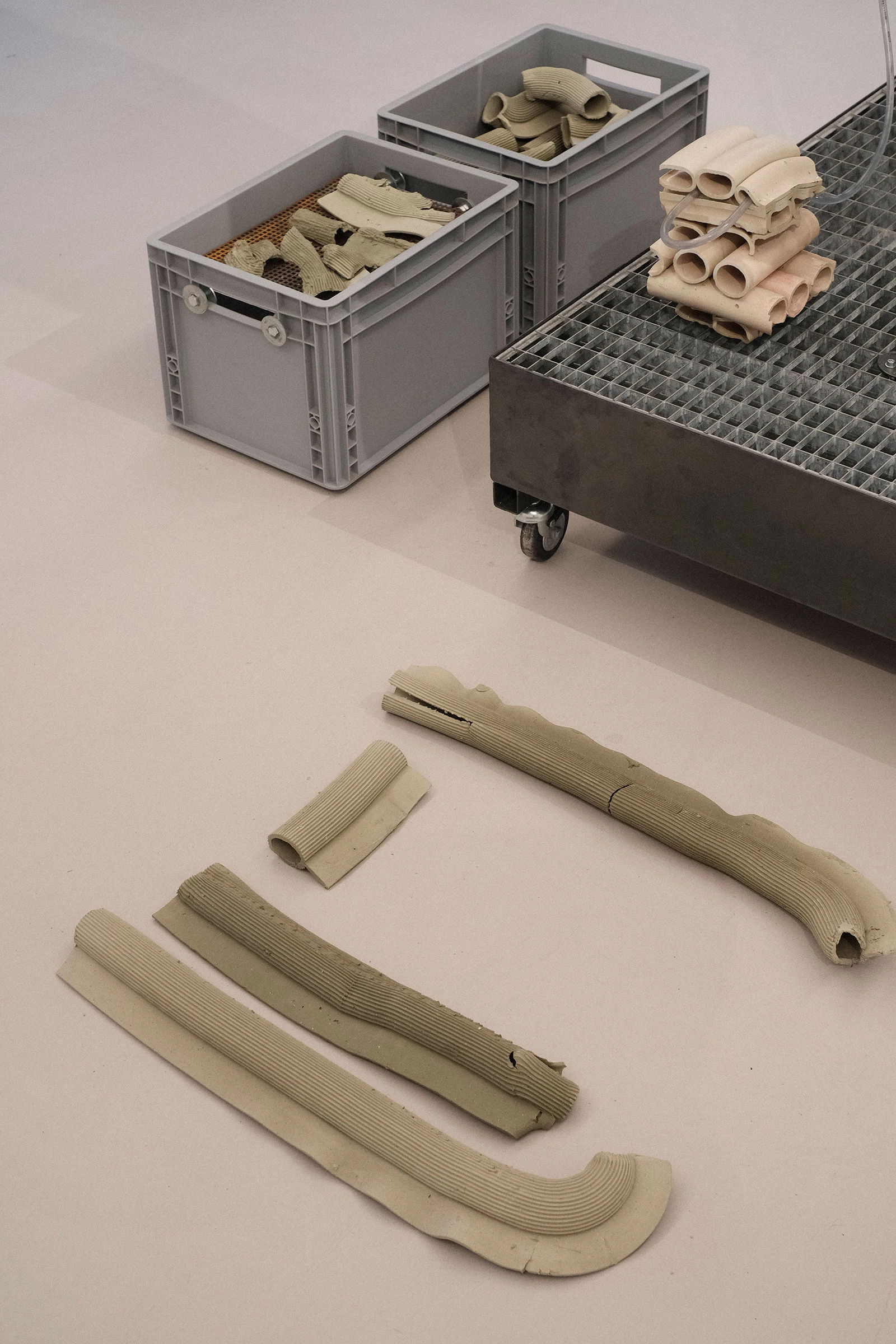 Extrusion en argile d'excavation